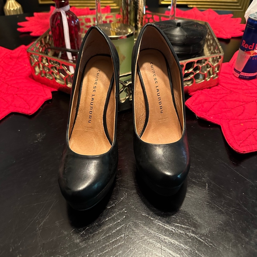 Chinese laundry leather pumps